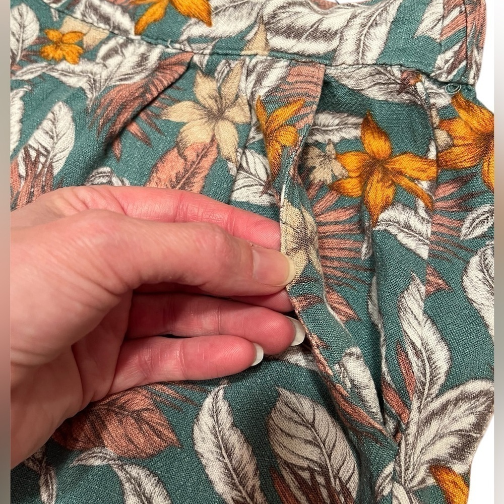 Aeropostale Floral Print Linen Blend Shorts Size S - Picture 4 of 6